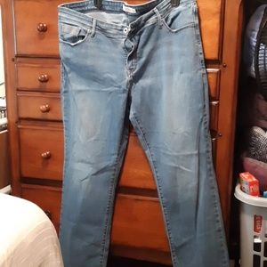 Levi's 512 straight leg jean
